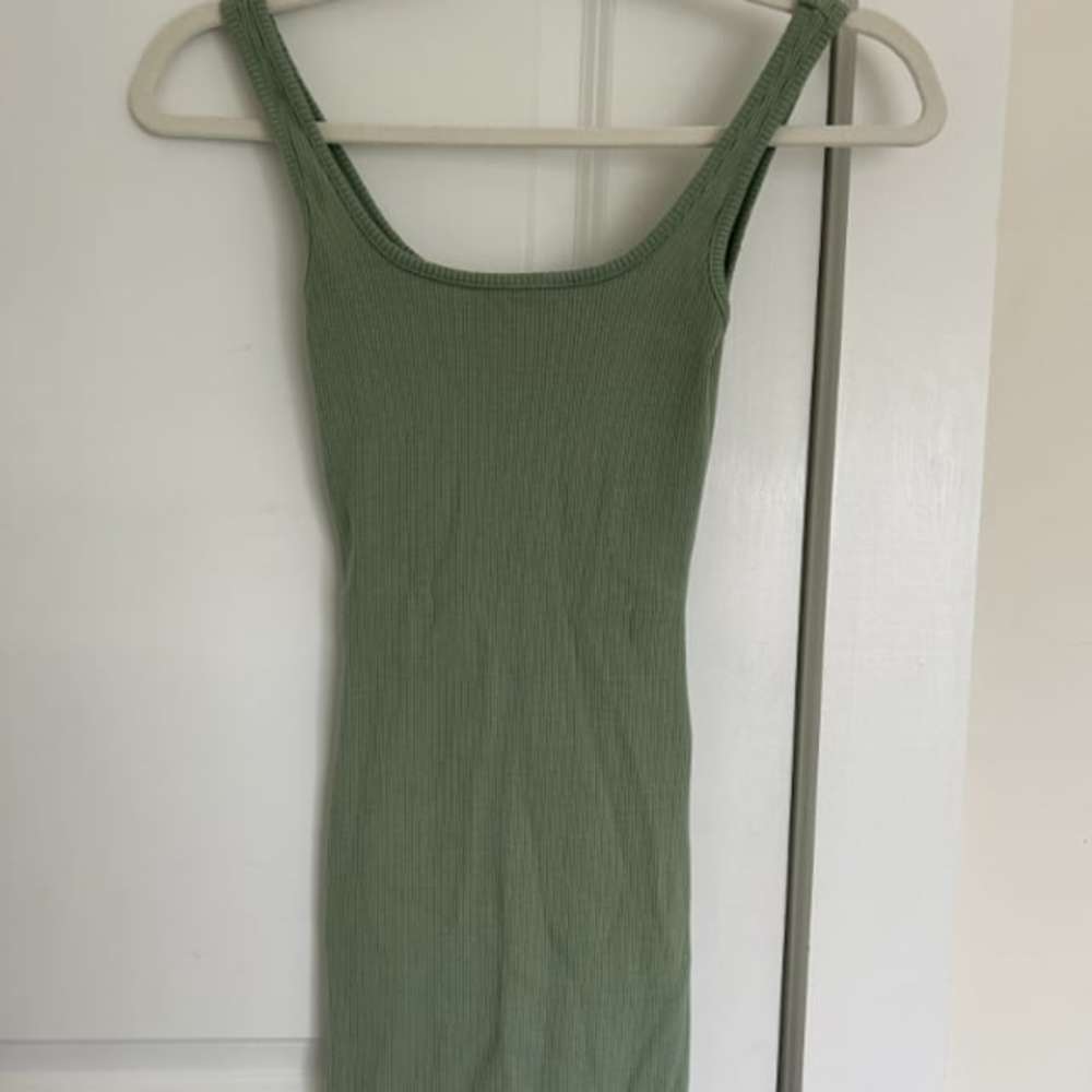 LA Luxe Green Ribbed Fabric Dress